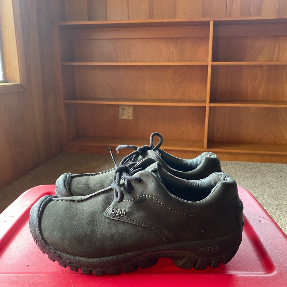Keen Womens gray Briggs Hiking Oxford Sneakers Size 7.5